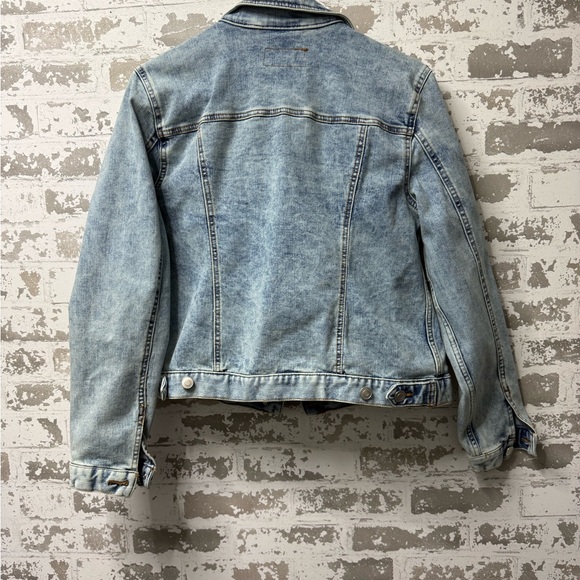 Time and Tru Light Blue Jean Jacket - Picture 4 of 4